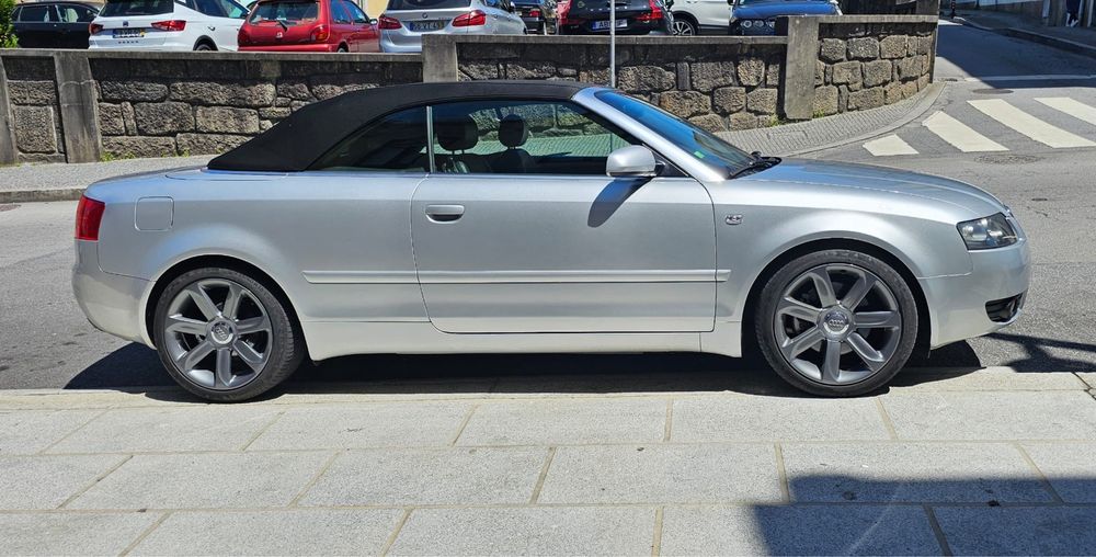 Audi A4 2.4 V6 poucas unidades em Portugal - carro de coleção