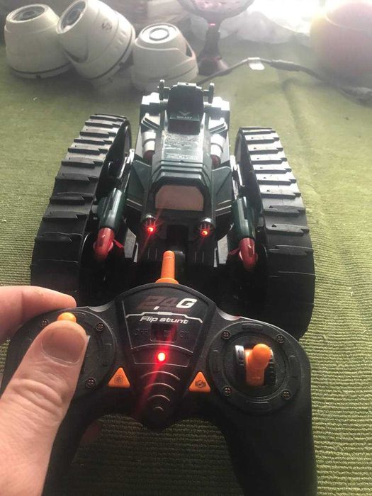 танк на рідокеруванні трюковий ROVER  r6