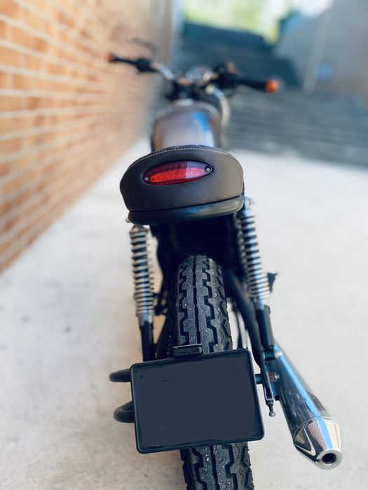 Suzuki GN  250 **cafe racer** (troco por scooter acima dos 125cc)