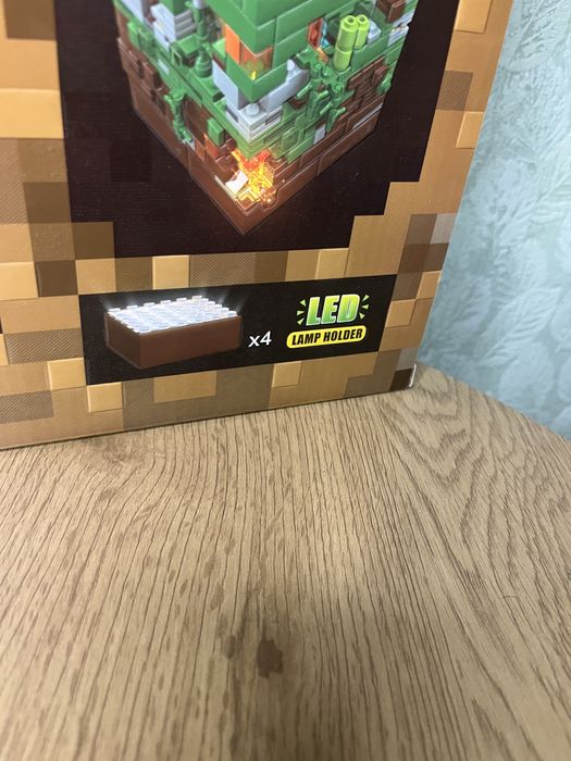 Констркутор minecraft з LED підсвіткою 850 деталей | лего майнкрафт