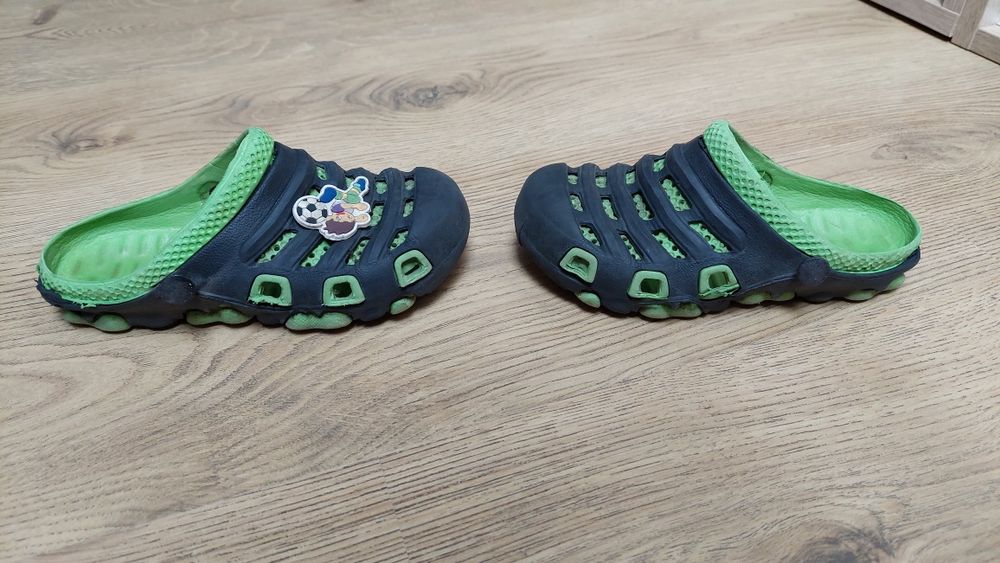 klapki crocsy r. 29 wkł 18 cm dla chłopca