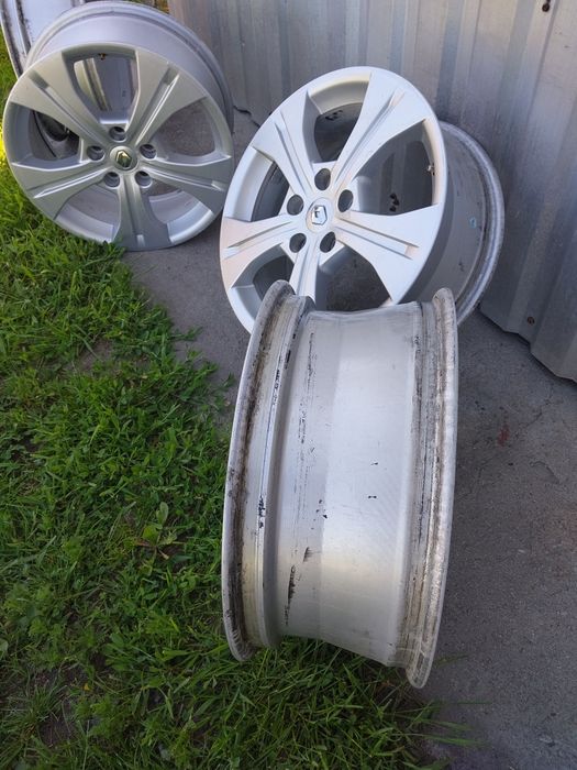 Felgi 17 Renault 5x114,3 7x17 et49 66,6