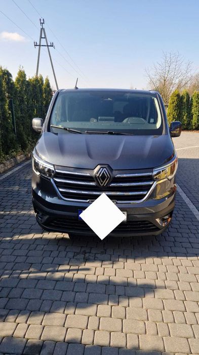 WYNAJEM BUSA - nowy Renault Trafic 8-osobowy