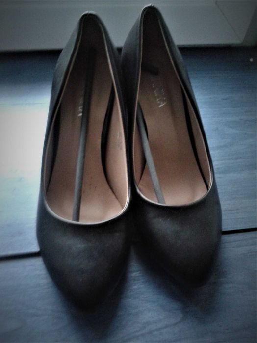 Czarne buty damskie