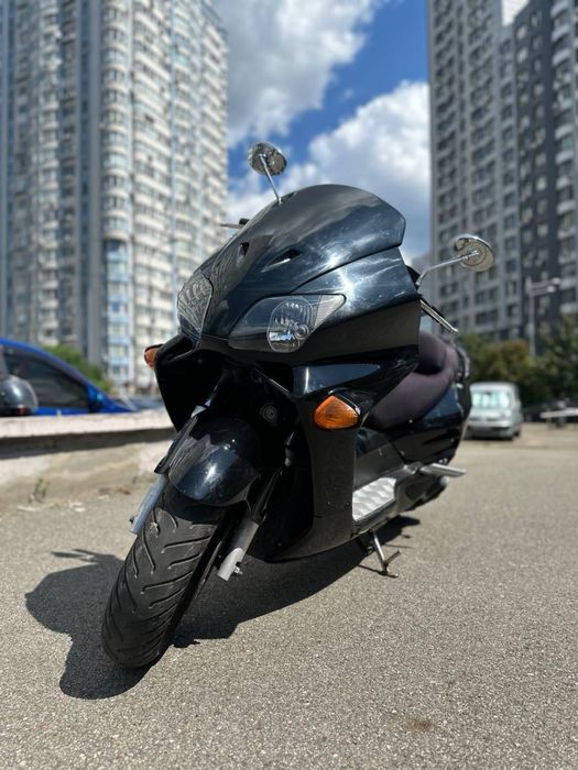 Honda Forza 250 • Макси скутер • 250 кубов • Скутер