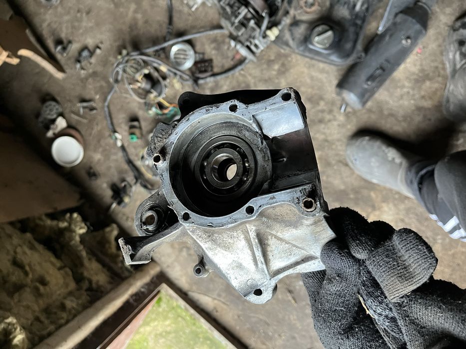 Запчачтини до скутерів Honda dio 18/27 та 28zx