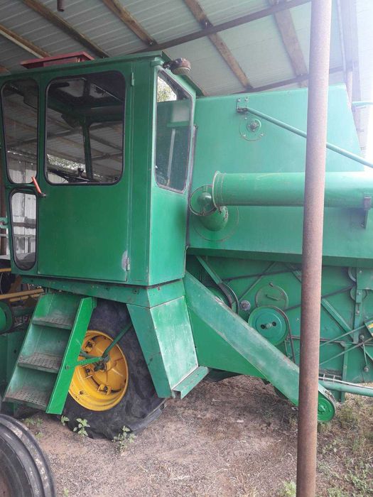 Зернозбиральний комбайн Volvo