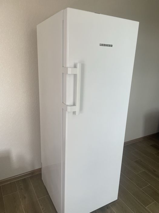 Морозильна камера LIEBHERR GNP 3755 No Frost