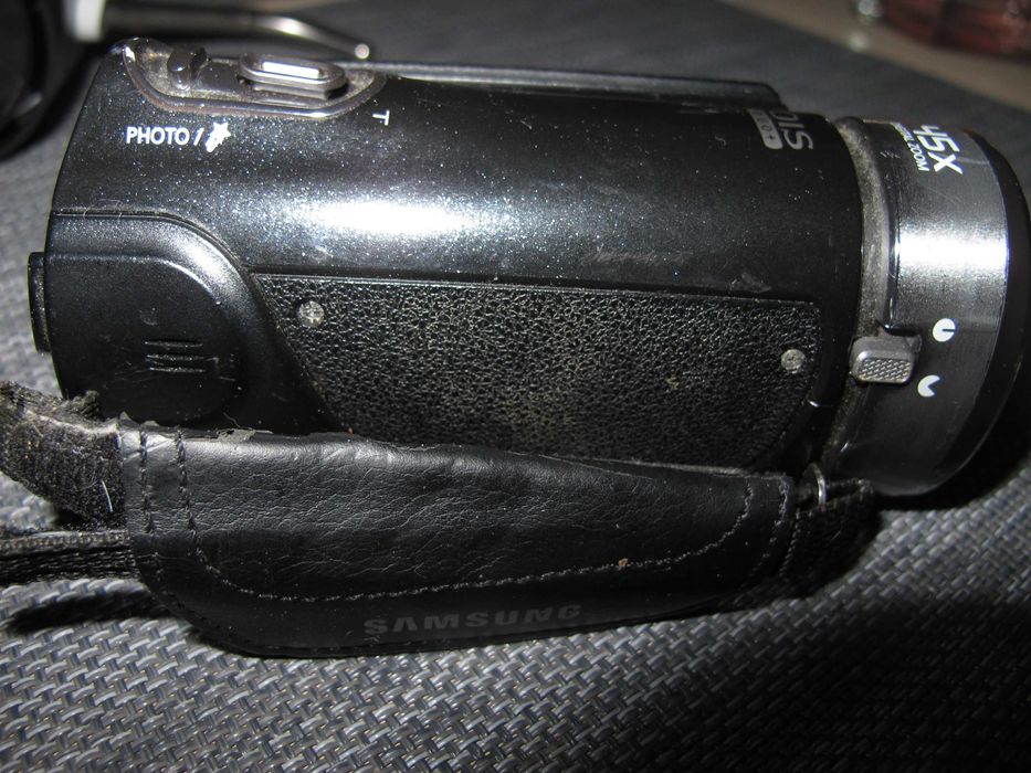 Full HD Відеокамера Samsung HMX