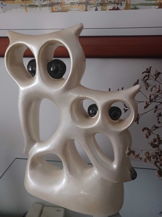 Mochos estatueta em loiça