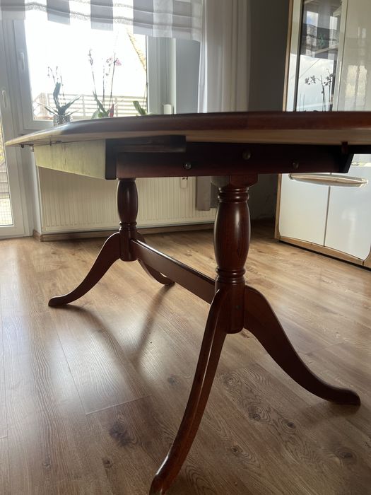 Stół rozkładany + 6 krzeseł | Komplet