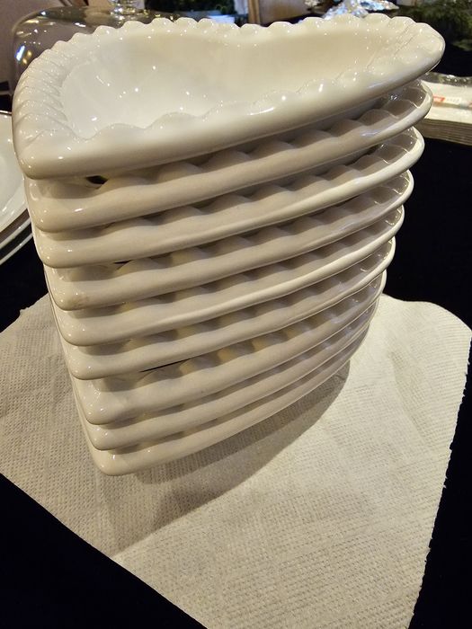 Vendo Bandeja feita por um Artesão Vidreiro. Vendo 10 Taças de ceramica de Alcobaça