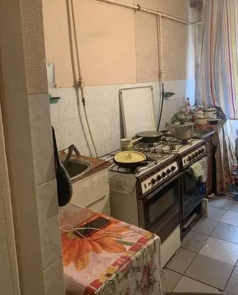 1к,гостинка,Мельникова,4,Н.Будинки