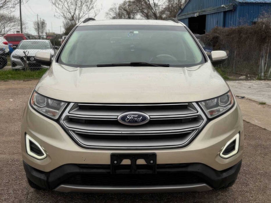 Ford Edge      2018