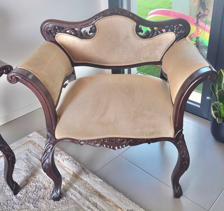 Conjunto de Sala Clássico Estilo Luís XV (Sofá + 2 Poltronas) - Guimarães