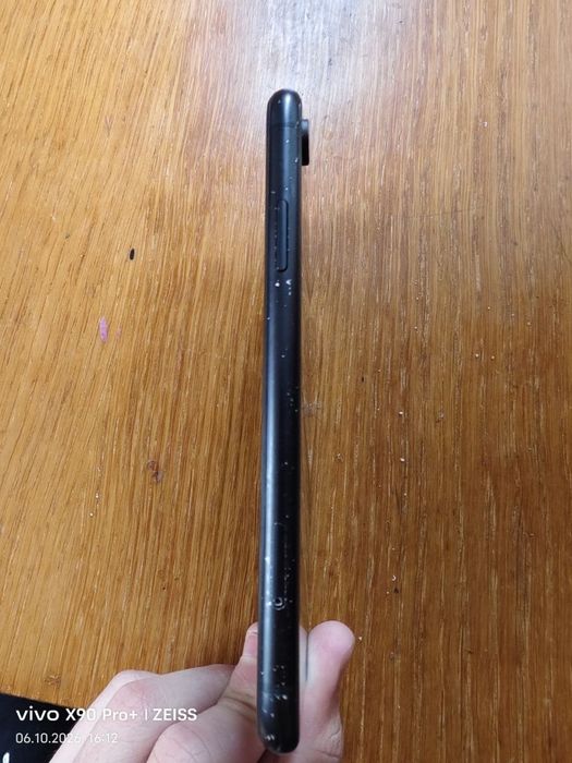 iPhone xr 8/64 .