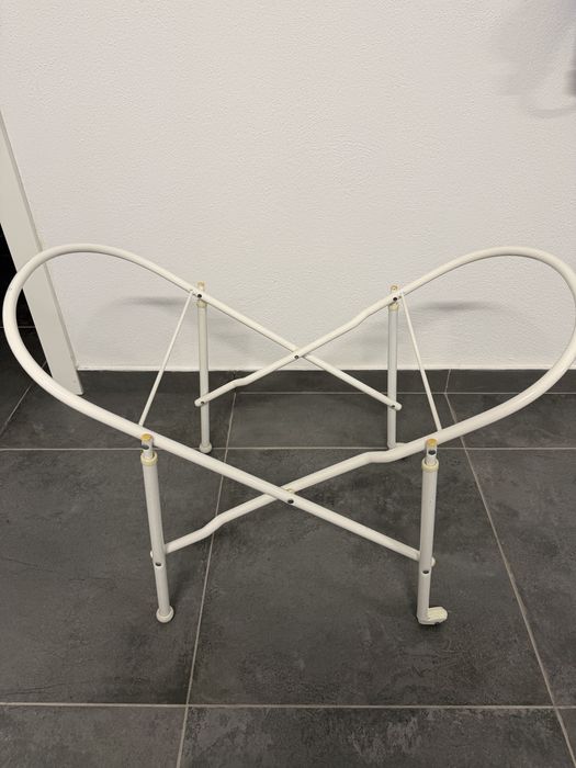 Suporte para Alcofa de Bebé