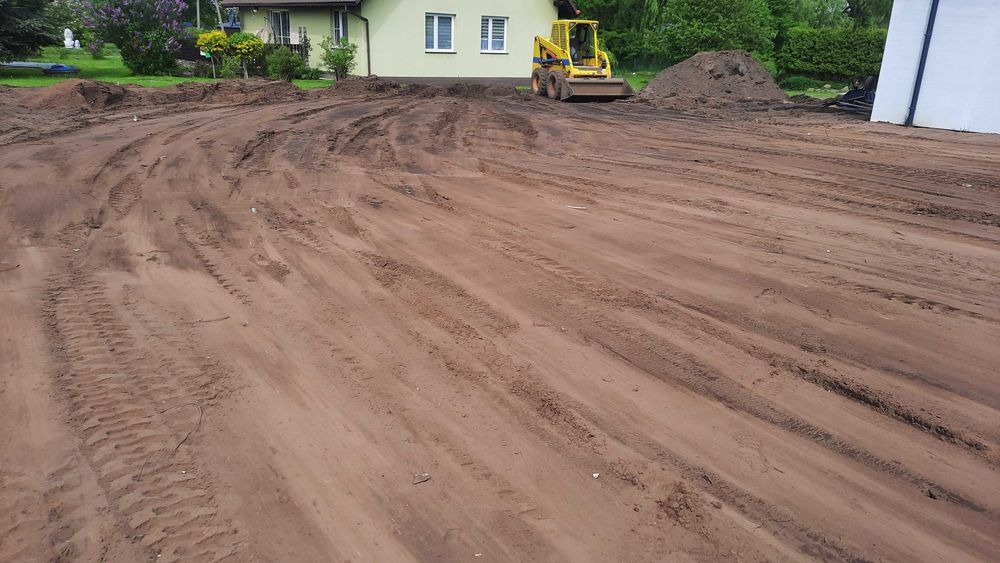 Równanie Terenu, Niwelacja Działki, Plantowanie Ziemi, Ziemia, Kamień
