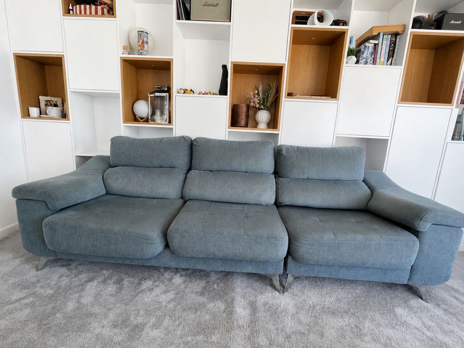 Sofa de 3 lugares + puff