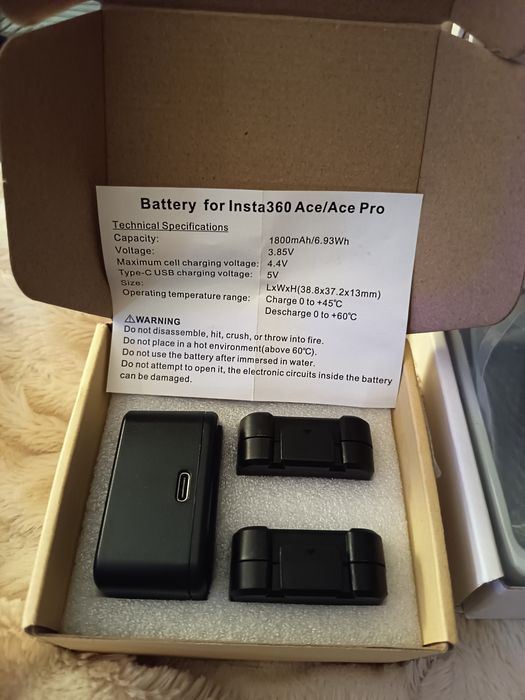 2 Baterias com carregador para Insta 360 ACE/ ACE PRO