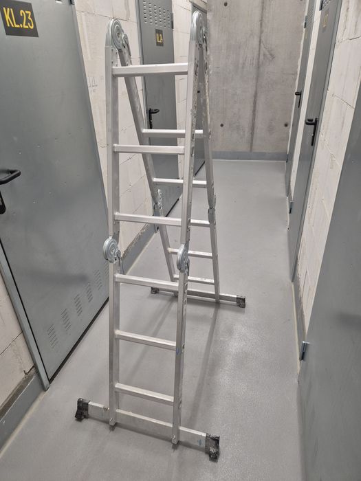 Drabina wielofunkcyjna z podestem