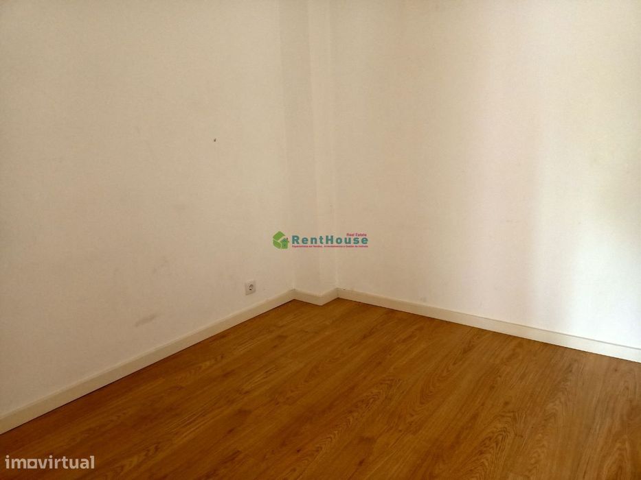 Apartamento  T1+1 Remodelado Central