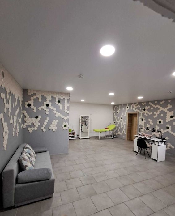 Аренда части  зала для бьюти мастера  со своей мебелью.