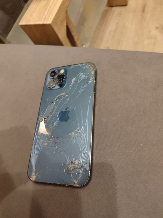 Telefon iPhone 12 pro