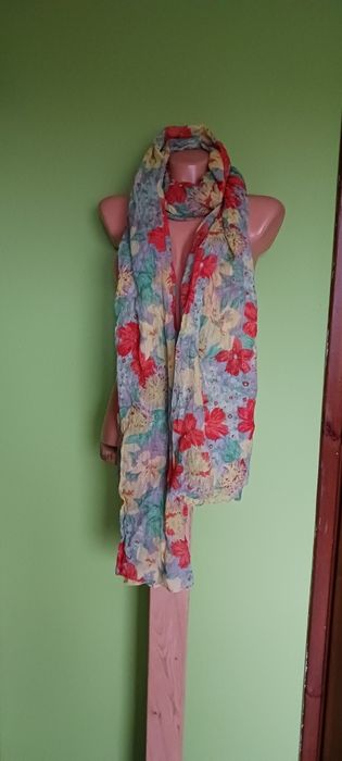 Kolorowy błyszczący szal chusta Pieces