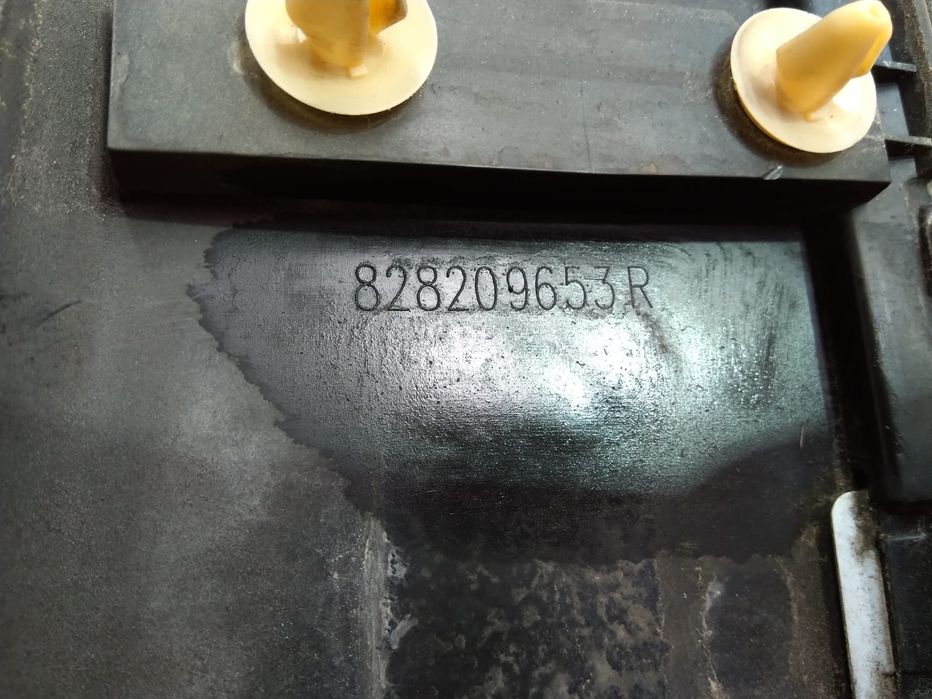 Pala / Friso Trás Esquerdo - RENAULT TWINGO III (BCM_, BCA_)