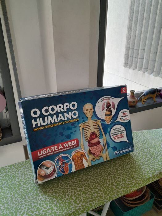 Vendo Jogo O CORPO HUMANO muito bonito em bom estado