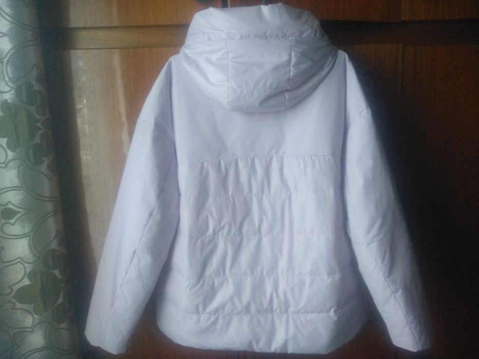 Куртка женская демисезонная размер L (48-50)