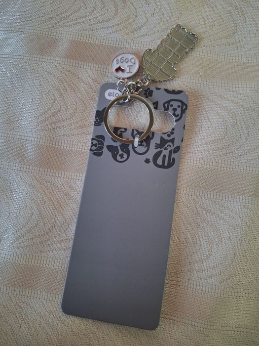 Uroczy brelok z pieskiem i love dogs eloy