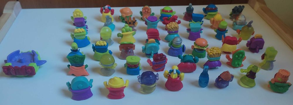 Lote de 48 superthings/superzings + carro