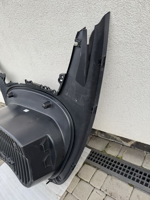 Корито / підкапотний бокс рест Tesla Model 3