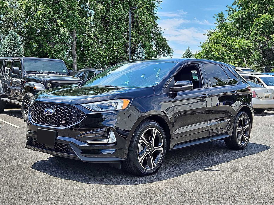 Ford Edge      2023