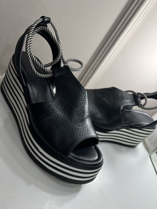 Босоніжки натуральна шкіра!