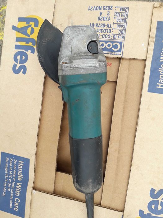 szlifierka makita 125  kątowa 850 watt