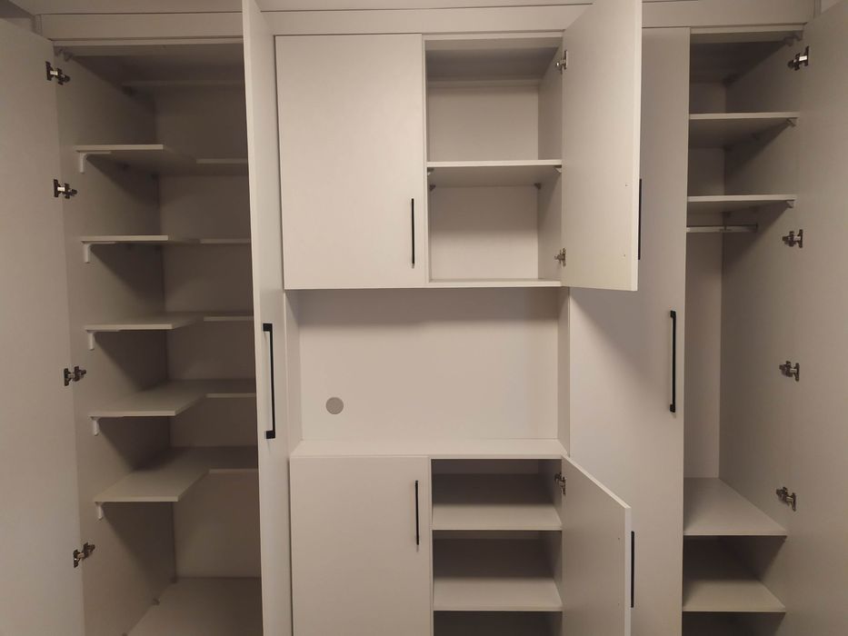 Meble na wymiar, kuchnie, szafy, zabudowy, stolarz