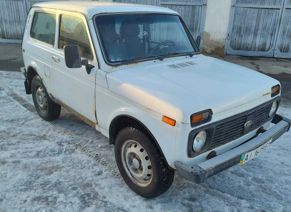 Легковий універсал ВАЗ 21214, 2008 року