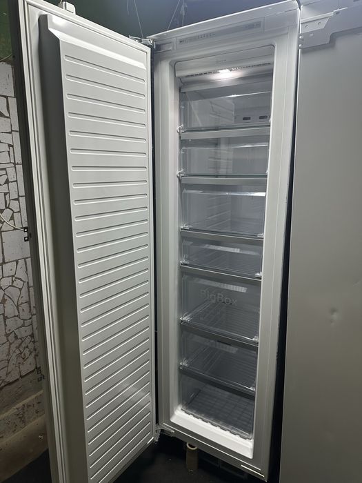 Вбудований комплект холодильна+морозильна камера Bosch /A+++/ No Frost