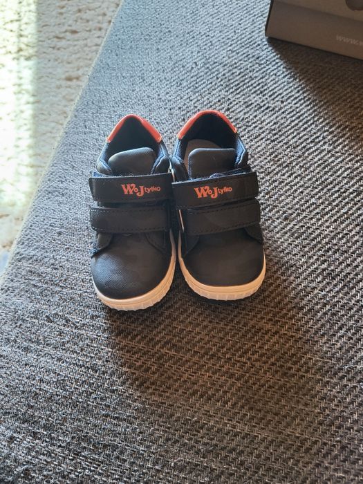 Sprzedam buty wojtylko rozmiar 22.