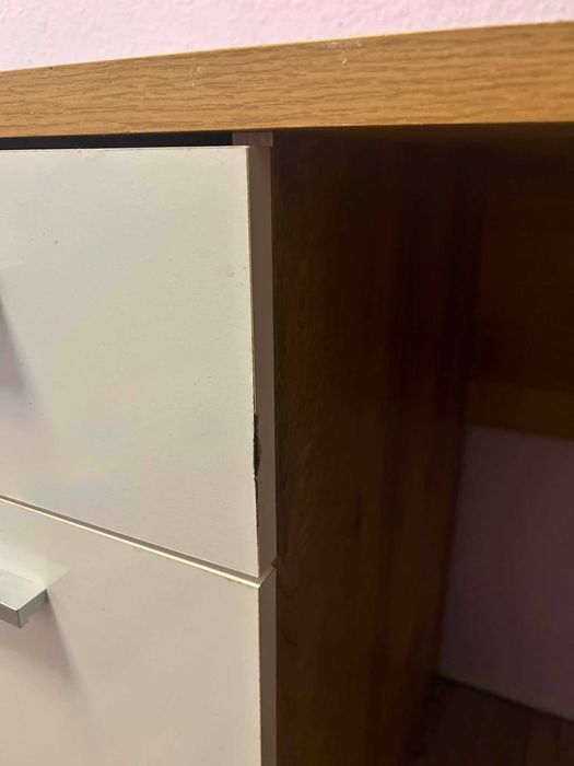 Biurko z szafką i szufladą