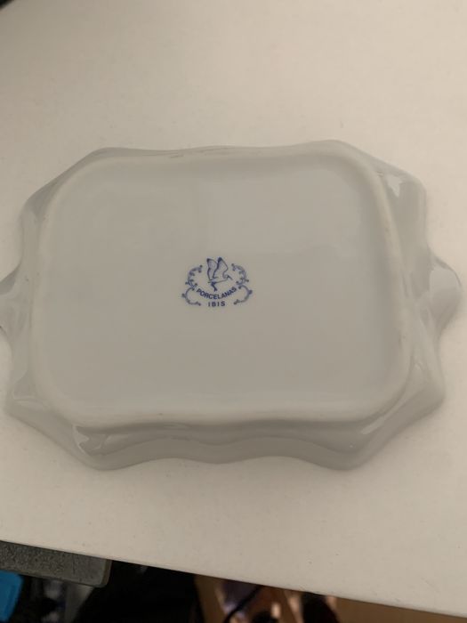 Cinzeiro com prata . Porcelana