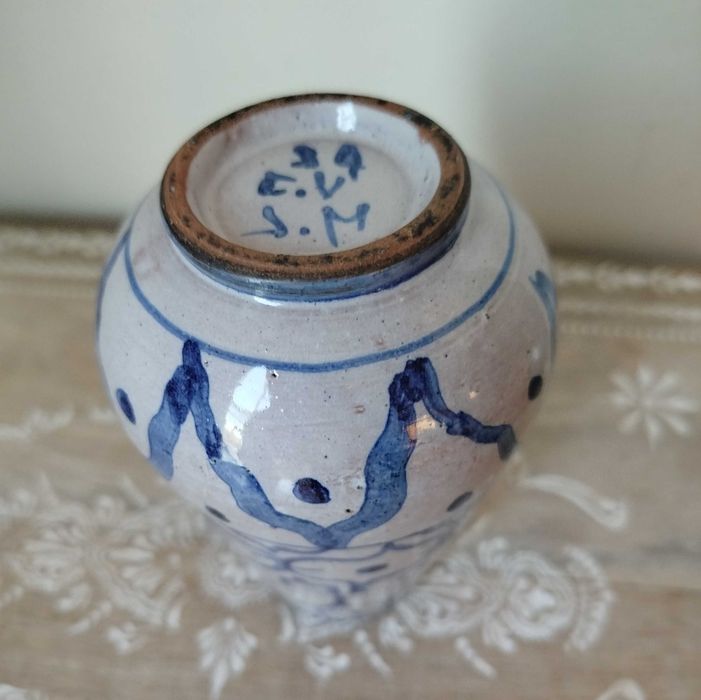 Linda Jarra em faiança vidrada