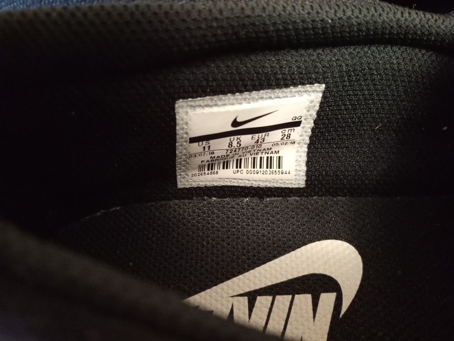 Nike размер 42-42.5 ( по стельке 27.5)