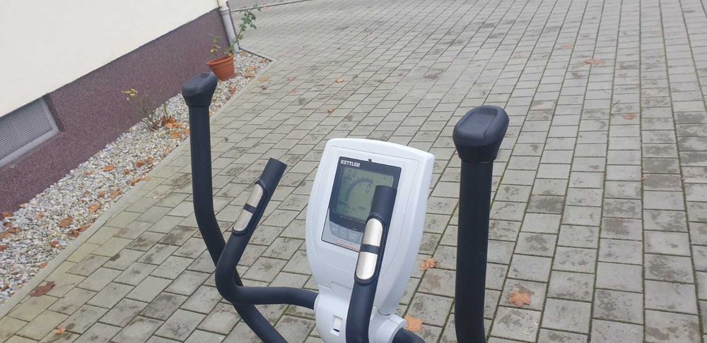 Эллиптический тренажер Kettler Unix M, 39см шаг 18 кг маховик Германия