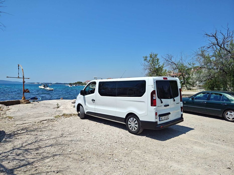 Wynajem busa 9 osobowego