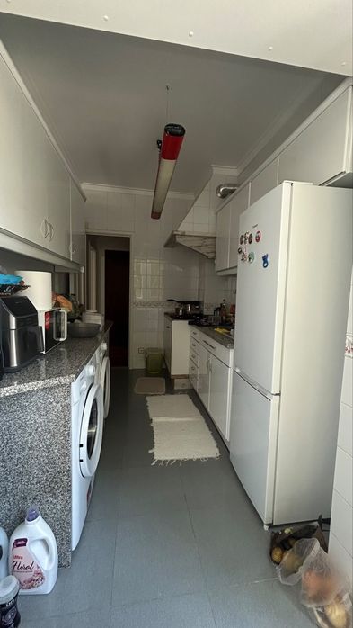 Arrenda-se quarto em Benfica