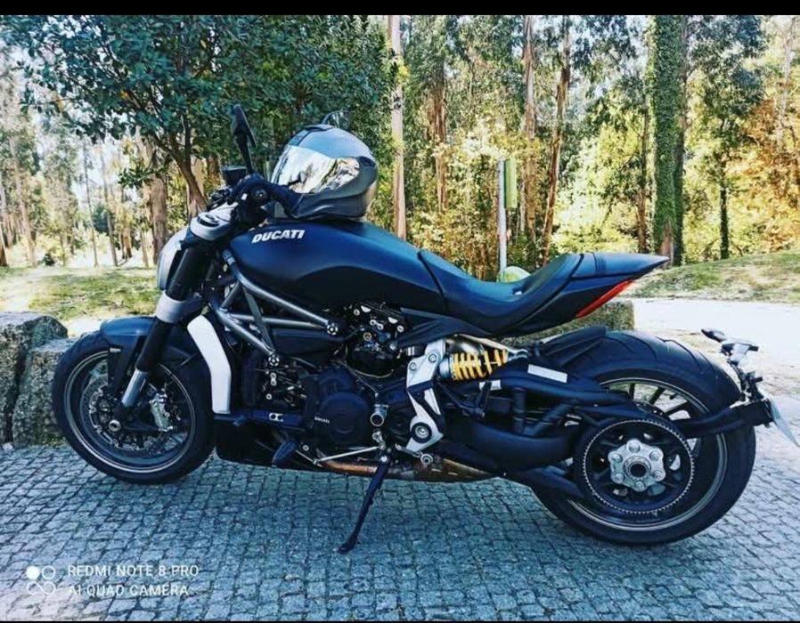 Mitsubishi Strakar  &  Ducati Diavel.